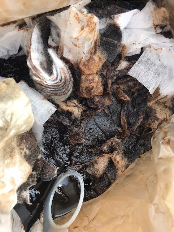 レガシィB4のstay home・bm9・オイル交換・オイルフィルター交換・レガシィB4に関するカスタム事例の投稿画像5枚目