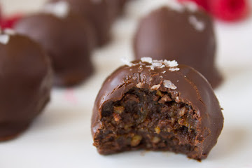 Dark Chocolate Raspberry Hemp Truffles