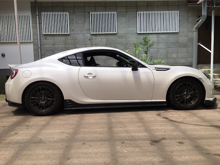 BRZの車高調整・洗車に関するカスタム事例の投稿画像2枚目