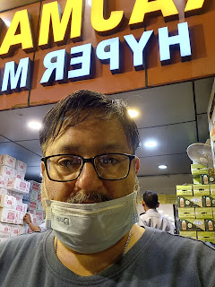Rajesh Luthra at RM Supermarket, Rajouri Garden,  photos