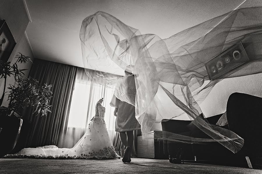 Wedding photographer Hendra Lesmana (hendralesmana). Photo of 11 March 2015