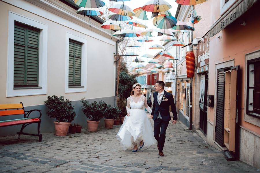 Fotógrafo de casamento Puskás Dávid (puskasdavid). Foto de 28 de março 2022