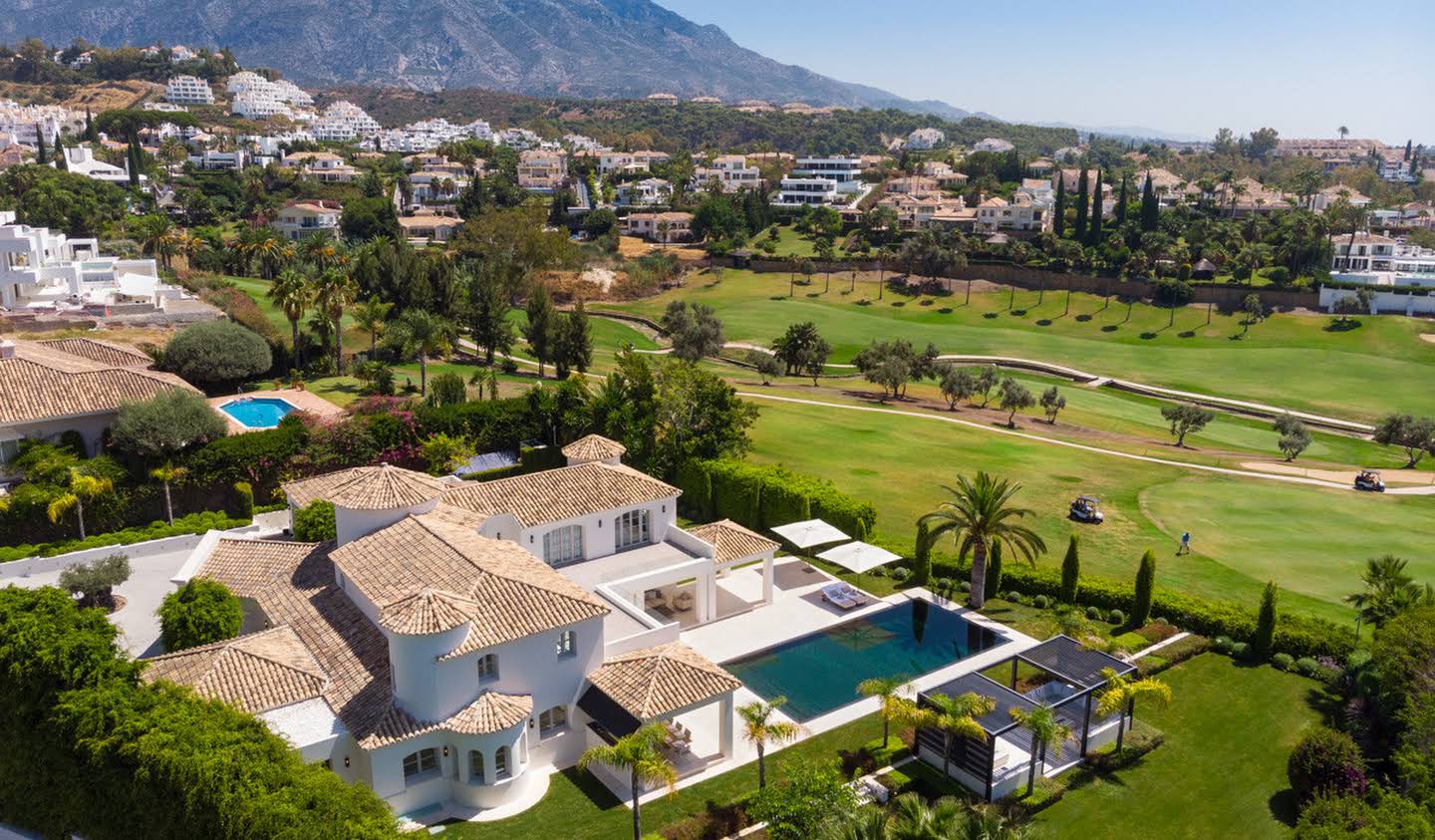 Villa with pool and garden Marbella