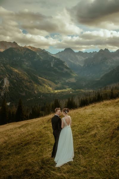 Bröllopsfotograf Dariusz Golik (golik). Foto av 9 oktober 2023