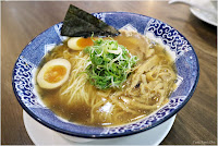 奧特拉麵Ramen Ultra 微風台北車站店 (日本錦拉麵)