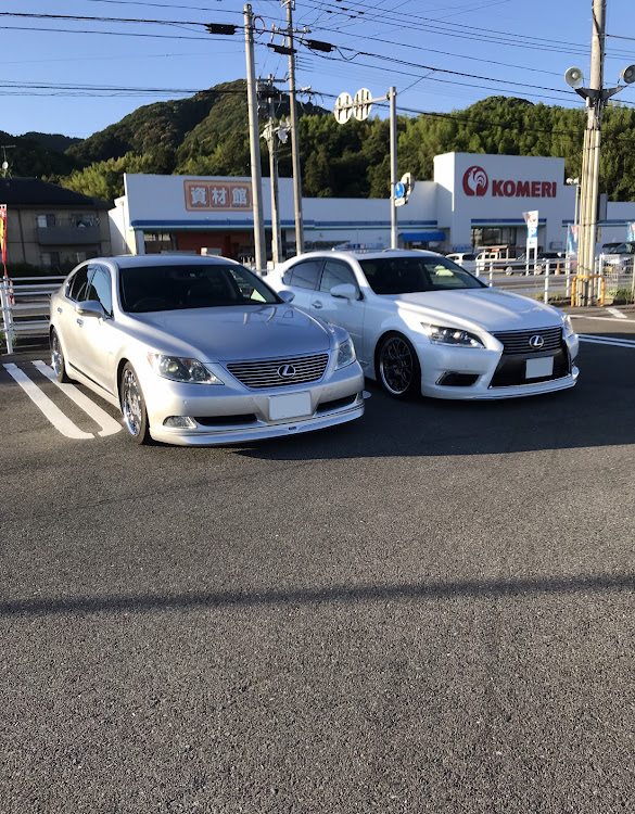 LSのLSコラボ・シルバー&パール・DIY・コスモス大繁盛（笑）・洗車、快晴に関するカスタム事例の投稿画像4枚目