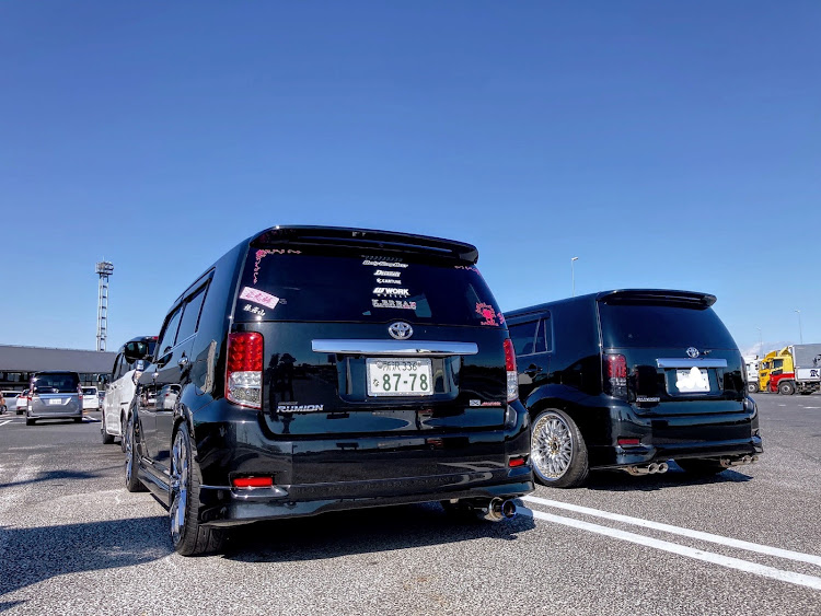 カローラルミオンの愛車の一番好きな角度に関するカスタム事例の投稿画像1枚目
