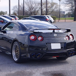 NISSAN GT-R R35