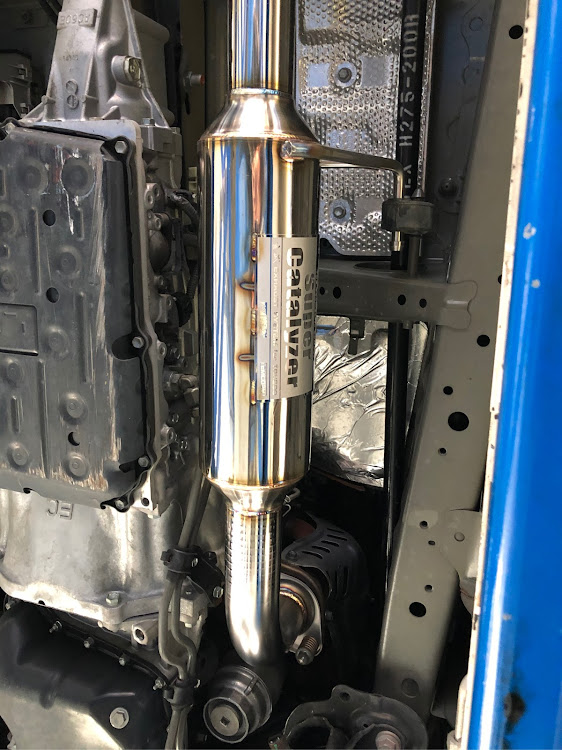 ハイエースバンの玄武 スーパーキャタライザー・リヤワイパーレス・スライドドアヒンジ・CRS横浜・ハイエースカスタムに関するカスタム事例の投稿画像5枚目