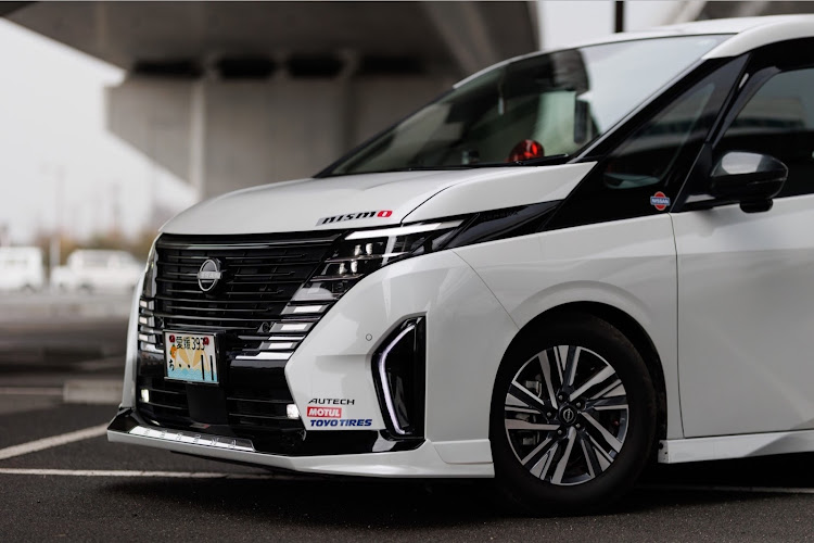 セレナのちょいシャコタン・#NISSAN・セレナ愛好会・日愛会・車高調RS-Rに関するカスタム事例の投稿画像3枚目