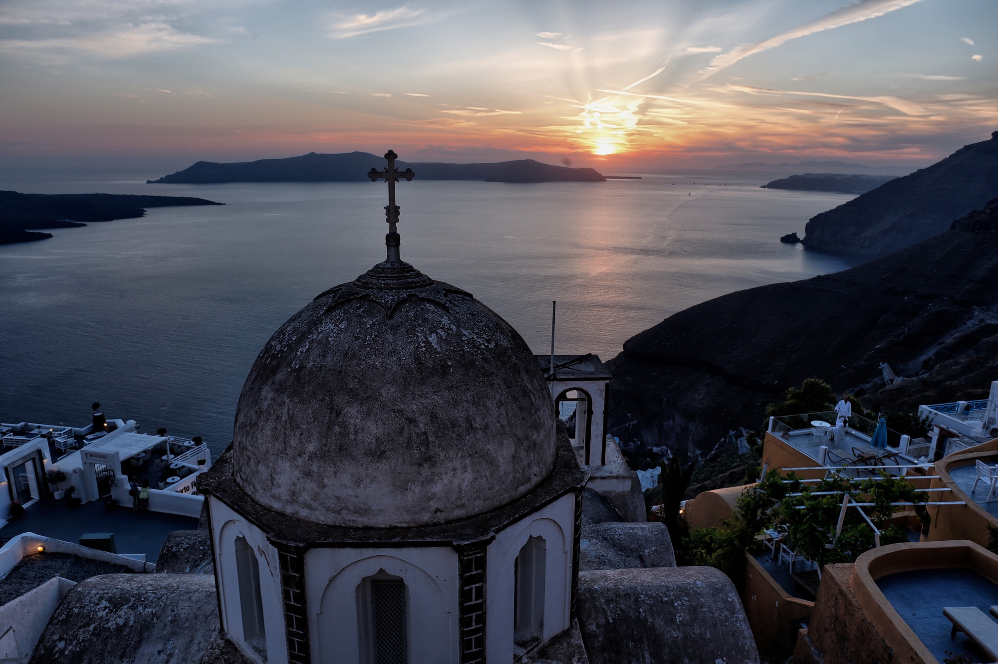 la caldera di Santorini di SALVATORE PETRENGA