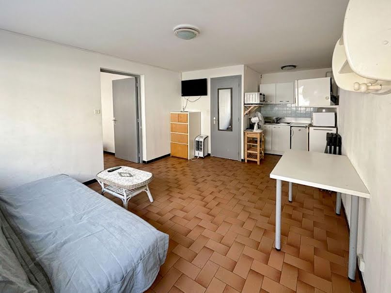 Location meublée appartement 2 pièces 26 m² à Beziers (34500), 490 €