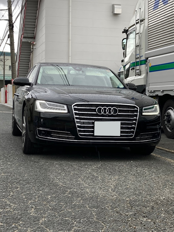A8のワンオフ加工・ワンオフパーツ・ワンオフパーツ作成・フロントリップスポイラー・どなたかに関するカスタム事例の投稿画像1枚目