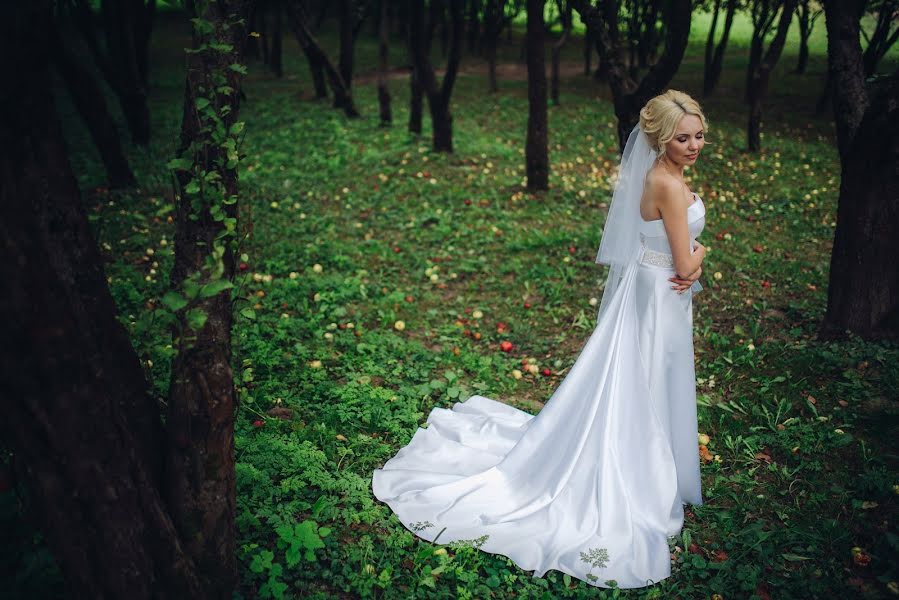 Fotógrafo de casamento Aleksandr Mann (mokkione). Foto de 18 de janeiro 2017