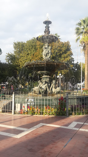 Fuente Plaza Maipú