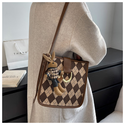 Title 3, Lingge Shoulder Autumn And Winter Texture Bucke...