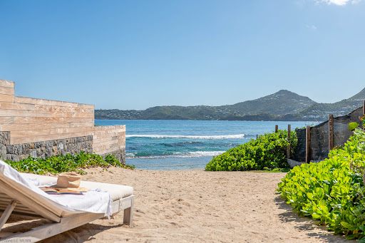 Seaside villa with pool and terrace 2