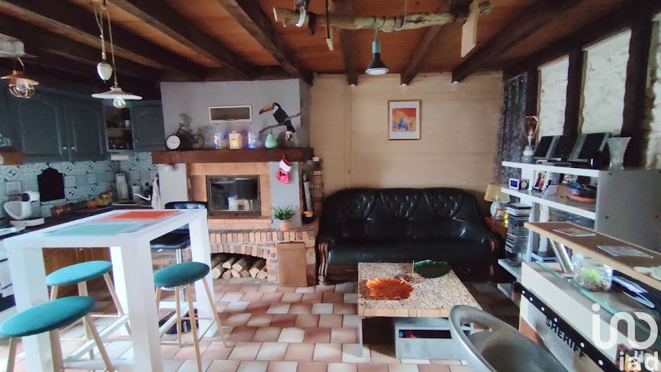 Vente maison 2 pièces 62 m² à Chavin (36200), 50 900 €