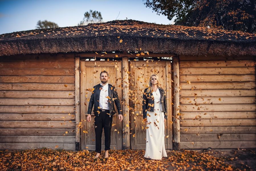 Wedding photographer Dominika Bieniek (dominikabieniek). Photo of 16 November 2021