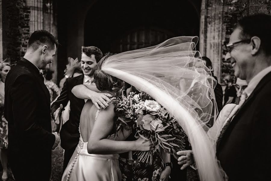 Wedding photographer James Malkin (jamesmalkinphoto). Photo of 26 November 2019