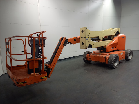 Picture of a JLG E450AJ