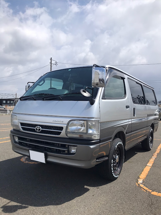 ハイエースバンの4月もよろしくお願い致します🌸・ホイール交換に関するカスタム事例の投稿画像1枚目
