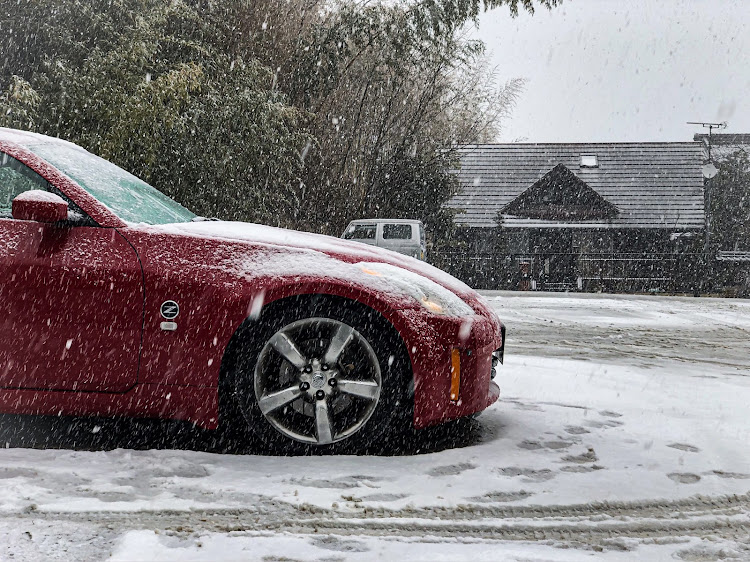 フェアレディZの雪・Z33・350z・NISSAN・#フェアレディＺ33に関するカスタム事例の投稿画像1枚目