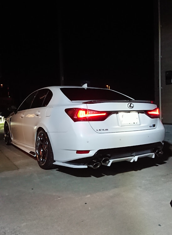 GS FのGS-F・アーティシャンスピリッツ・塗り分け・春の交通安全週間に関するカスタム事例の投稿画像3枚目
