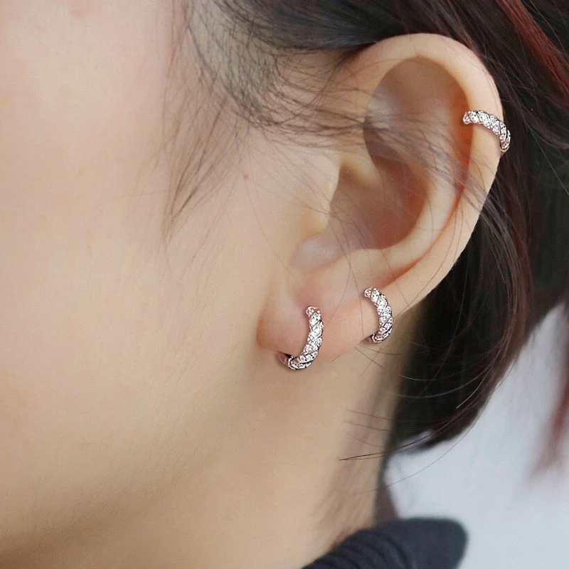 Boucles d'oreilles rondes en zircon pour femmes Design spécial Élégance quotidienne et éclat Accessoire idéal pour toutes occasions.