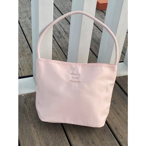 Title 5, Versatile casual shoulder bag for women. Comfor...