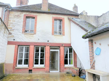 maison à Villeneuve-l'Archevêque (89)