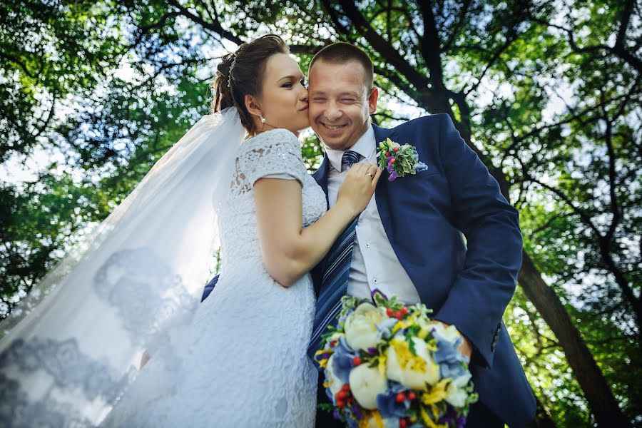 Wedding photographer Evgeniy Avdeenko (akvil69). Photo of 1 August 2016