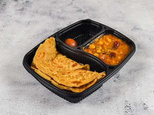 Pindi Chhole Lachha Paratha Combo