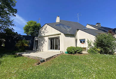 House with garden and terrace 19