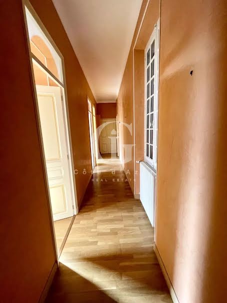 Location  appartement 2 pièces 62.92 m² à Cannes (06400), 1 300 €