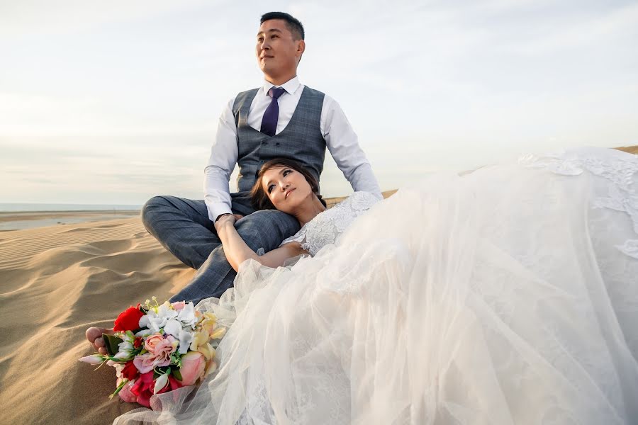 Fotógrafo de casamento Stas Yundin (yundinstas). Foto de 3 de novembro 2019