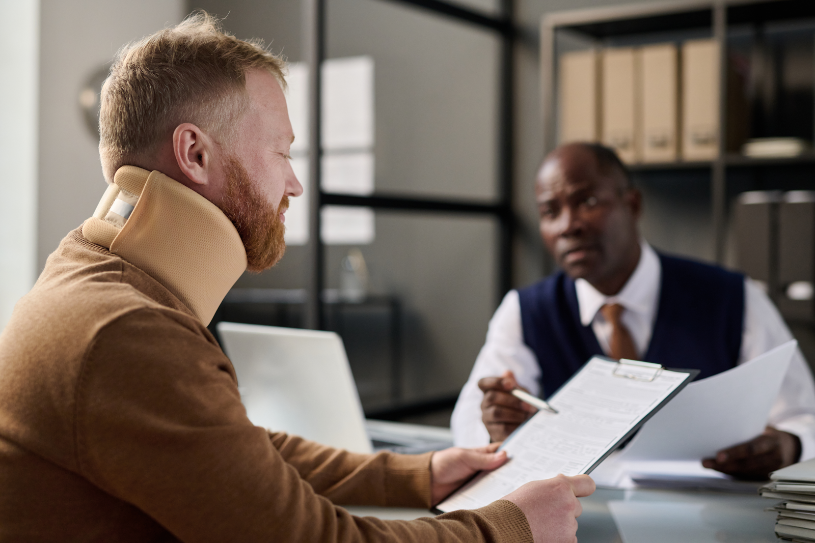 richmond truck accident attorney assisting a truck accident victim