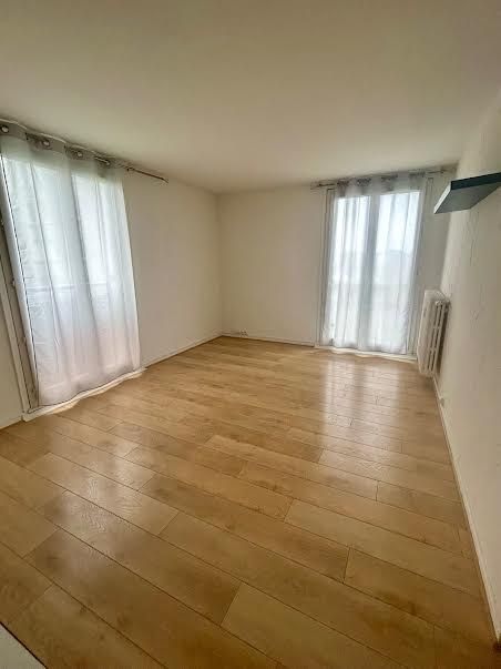 Location  appartement 3 pièces 56 m² à Reims (51100), 760 €