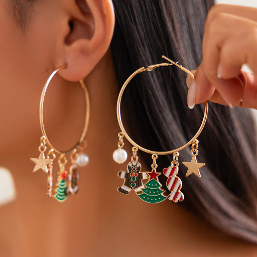 Title 6, Christmas Fashion Bell Tree Necklace Festive Je...