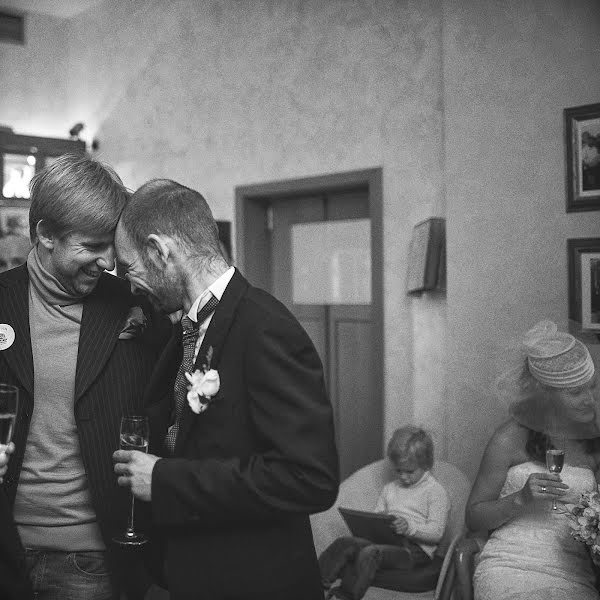 Wedding photographer Aleksey Galushkin (photoucher). Photo of 9 October 2013