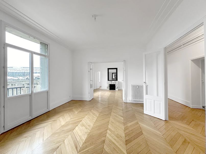 Location  appartement 5 pièces 140.62 m² à Paris 12ème (75012), 3 829 €