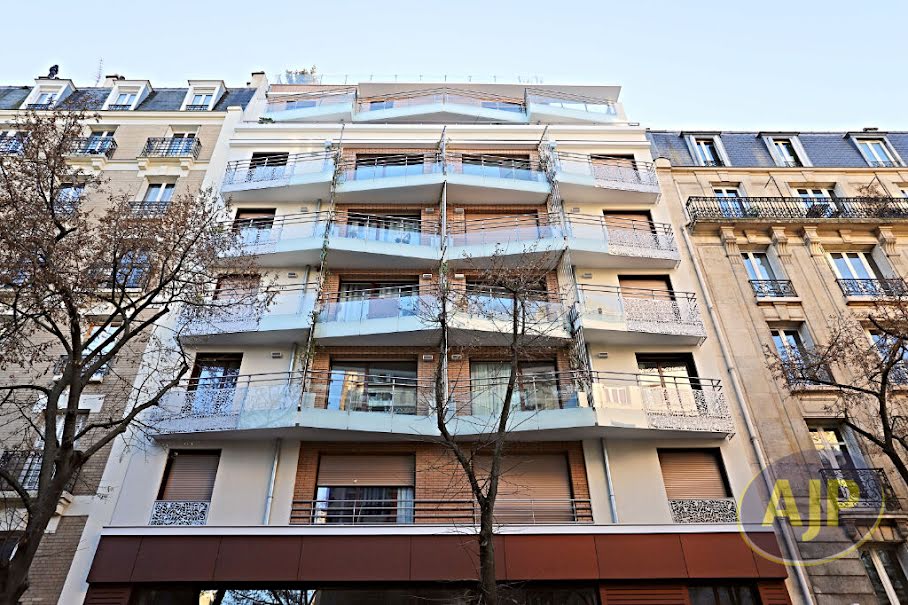 Vente appartement 3 pièces 66 m² à Paris 15ème (75015), 946 400 €