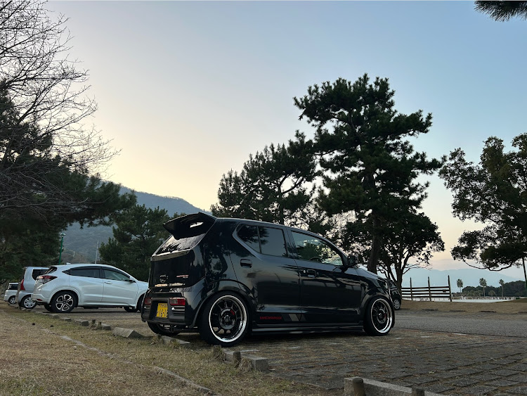 アルトワークスのアルトワークス・HA36S・今年1年ありがとうございました・仕事納めに関するカスタム事例の投稿画像2枚目