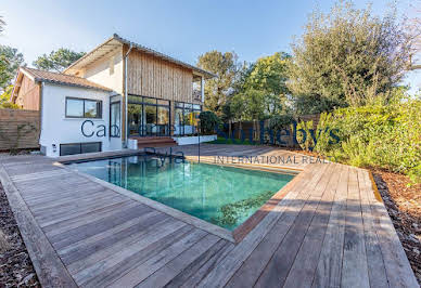 Villa with pool 2