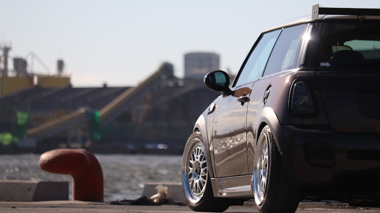 ミニクーパーSの今年もあとわずか・斜め45度の美学・R56・目指せPickUpCars・来年も宜しくお願いしますに関するカスタム事例の投稿画像3枚目