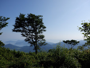 山頂からの展望（左から天王山・城山・御岳山など）