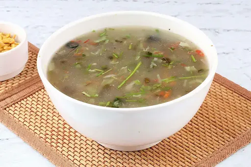 Veg Manchow Soup [300 Ml]