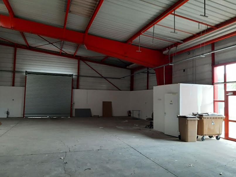 Location  locaux professionnels   à Cholet (49300), 3 773 €