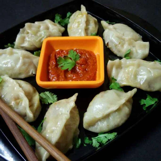 Veg Steamed Momos [8 Pieces]