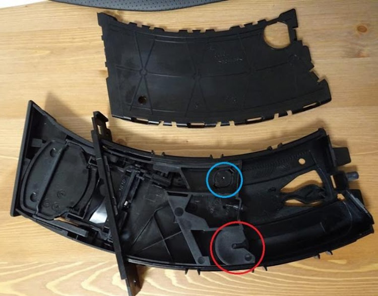 M3 クーペのドリンクホルダー修理・E9X系あるある？・ドリンクホルダー・修理完了・BMW E型に関するカスタム事例の投稿画像4枚目